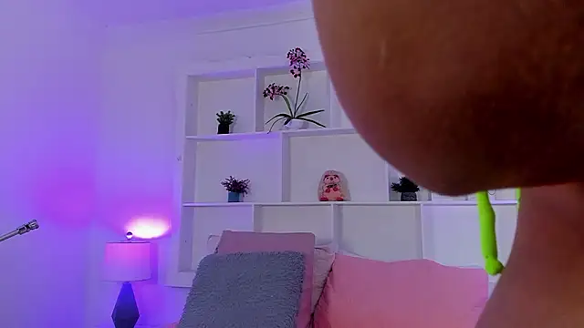 Snapshot of Jenifer_Diaz chatting on March 13, 2026, 3:17 pm Jenifer Diaz online show from March 13, 2026, 3:17 pm