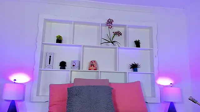 Snapshot of Jenifer_Diaz chatting on November 6, 2025, 2:54 pm Jenifer Diaz online show from November 6, 2025, 2:54 pm