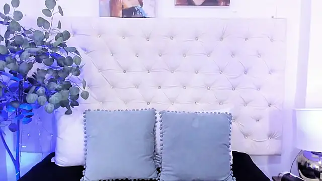 Snapshot of sophie_pariss chatting on July 27, 2026, 1:56 am sophie pariss online show from July 27, 2026, 1:56 am