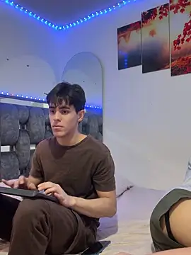 Alex and Fabian online show from February 17, 2026, 4:32 am