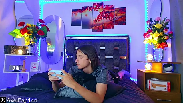 Alex and Fabian online show from February 17, 2025, 6:39 pm