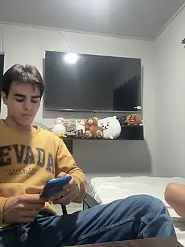 Alex and Fabian online show from December 21, 2025, 4:47 am