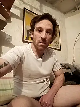 Crookedcook82xh online show from March 29, 2026, 7:59 pm