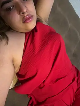 Snapshot of sweetshygirl chatting on January 1, 2025, 1:04 am sweetshygirl online show from January 1, 2025, 1:04 am