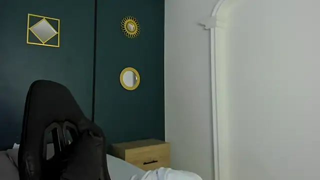 lia sexx19 online show from March 13, 2026, 2:27 am