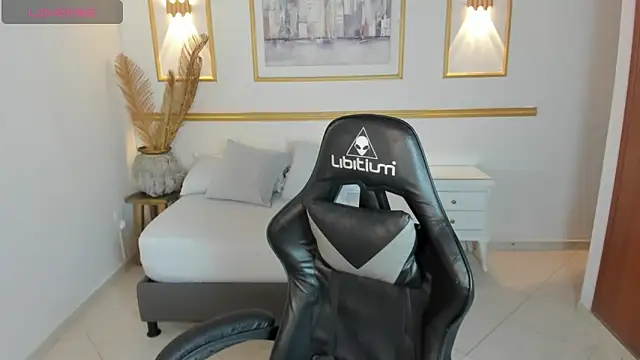 Snapshot of lia_sexx19 chatting on November 25, 2025, 3:18 am lia sexx19 online show from November 25, 2025, 3:18 am