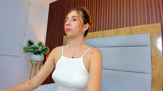 Snapshot of maroly_21 chatting on November 10, 2025, 12:21 pm maroly 21 online show from November 10, 2025, 12:21 pm