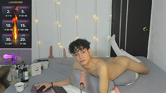 Snapshot of Benjamin_Buster chatting on October 9, 2025, 7:53 am Benjamin Buster online show from October 9, 2025, 7:53 am