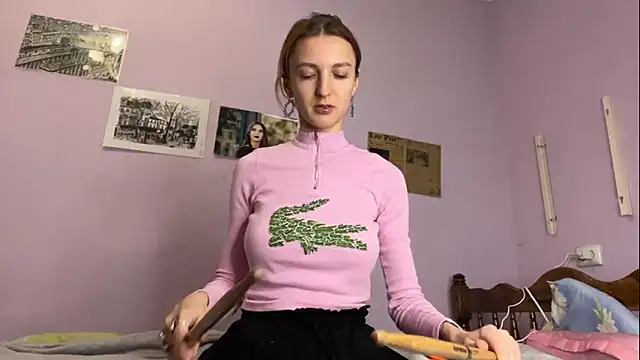 Snapshot of IngridMayer chatting on February 5, 2026, 7:10 pm IngridMayer online show from February 5, 2026, 7:10 pm