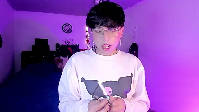 AnggelONfiree online show from February 12, 2026, 6:24 am