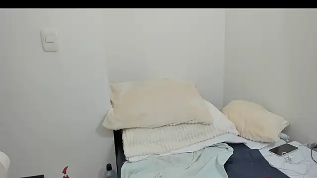 Bellaisa online show from December 5, 2025, 3:21 pm