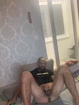 Snapshot of Zbochunec chatting on November 14, 2025, 3:21 am Zbochunec online show from November 14, 2025, 3:21 am