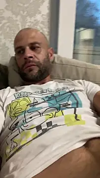 Snapshot of Zbochunec chatting on November 8, 2025, 3:37 pm Zbochunec online show from November 8, 2025, 3:37 pm