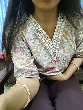 Snapshot of priya_sharma02 chatting on May 30, 2026, 6:20 am priya sharma02 online show from May 30, 2026, 6:20 am