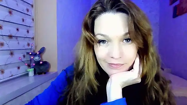 impossibleluna online show from April 30, 2026, 8:57 pm