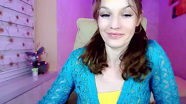 impossibleluna online show from April 23, 2026, 7:37 pm