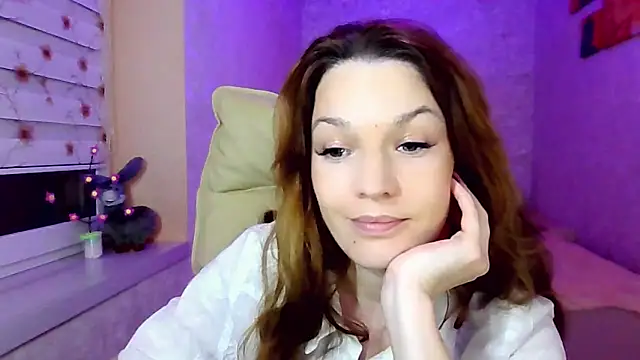 impossibleluna online show from May 8, 2026, 8:12 pm