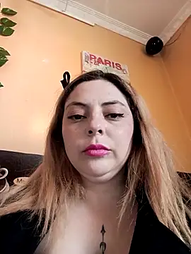 madelaine- online show from April 30, 2026, 8:57 pm