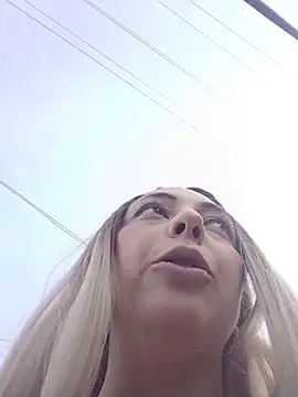 Snapshot of madelaine- chatting on November 10, 2025, 7:30 pm madelaine- online show from November 10, 2025, 7:30 pm