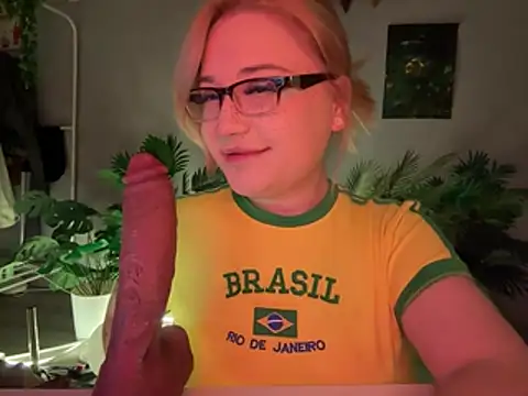 DaisyBooom online show from February 5, 2026, 7:32 pm