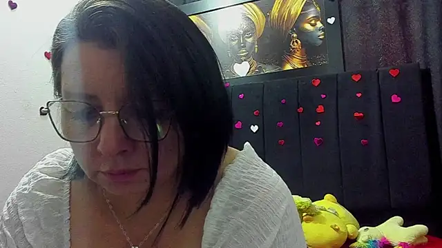 Snapshot of Evaaross_2345 chatting on June 11, 2026, 1:30 pm Evaaross 2345 online show from June 11, 2026, 1:30 pm