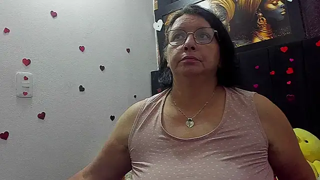 Evaaross 2345 online show from June 29, 2026, 7:35 pm