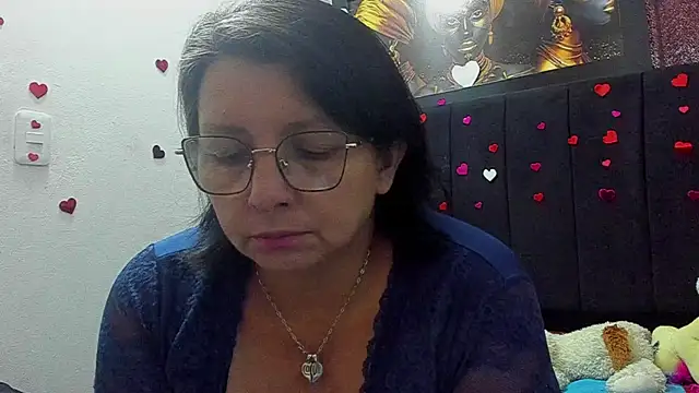 Evaaross 2345 online show from July 7, 2026, 7:39 pm