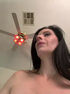 VixenVixie online show from December 17, 2024, 1:39 am