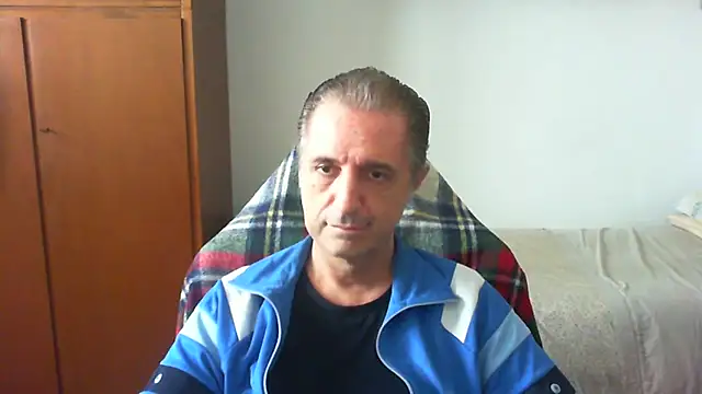 lliuk70mi online show from May 8, 2026, 1:04 pm