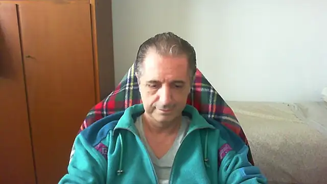 lliuk70mi online show from April 30, 2026, 12:34 pm