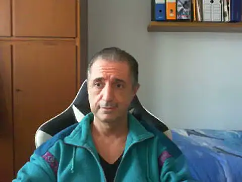 lliuk70mi online show from December 11, 2024, 2:44 pm