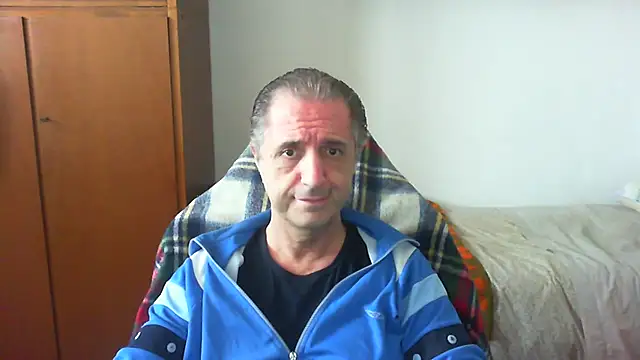 lliuk70mi online show from May 9, 2026, 1:58 pm