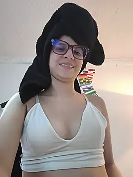 RedMeloddy online show from July 3, 2026, 8:48 pm