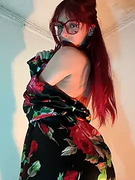 RedMeloddy online show from July 14, 2026, 11:00 pm