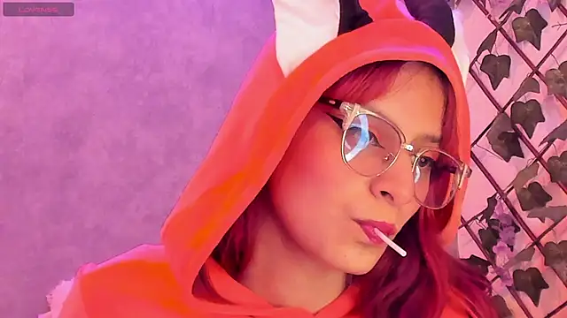 Snapshot of RedMeloddy chatting on March 5, 2026, 9:22 pm RedMeloddy online show from March 5, 2026, 9:22 pm