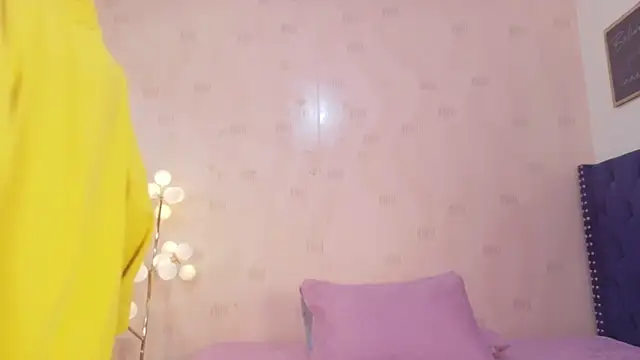 littleebonymommy online show from April 22, 2026, 2:29 am