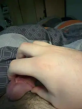 Snapshot of Gartengolem chatting on February 17, 2025, 6:06 pm Gartengolem online show from February 17, 2025, 6:06 pm