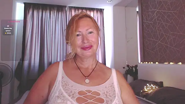 Snapshot of _Monika_sun_ chatting on May 3, 2026, 1:22 am Monika sun online show from May 3, 2026, 1:22 am