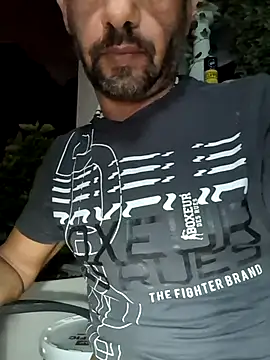 Snapshot of FotografoPollon chatting on September 9, 2025, 9:57 pm FotografoPollon online show from September 9, 2025, 9:57 pm