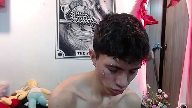 Snapshot of Justyn_Ross chatting on December 13, 2025, 11:55 pm Justyn Ross online show from December 13, 2025, 11:55 pm