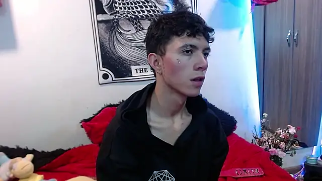 Snapshot of Justyn_Ross chatting on December 16, 2025, 3:22 am Justyn Ross online show from December 16, 2025, 3:22 am