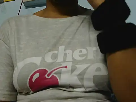 Snapshot of Thimiralagi chatting on February 14, 2026, 6:19 pm Thimiralagi online show from February 14, 2026, 6:19 pm