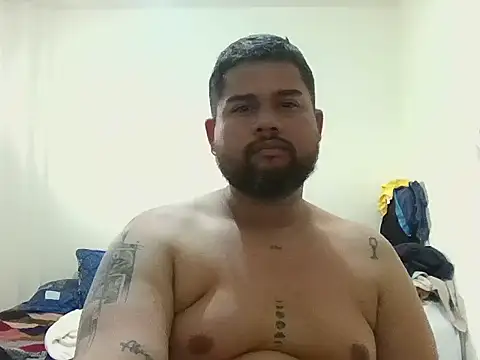 GABRIELGARCIA1313 online show from February 16, 2026, 9:13 pm