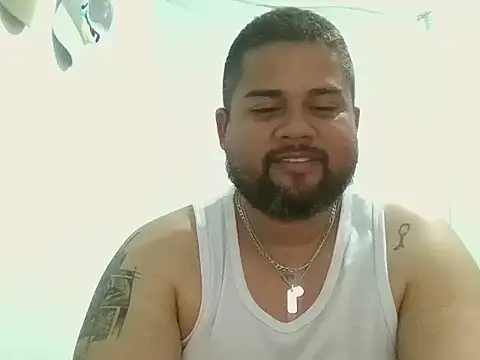 GABRIELGARCIA1313 online show from January 12, 2026, 6:04 pm