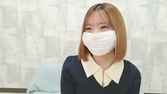 LOVE MOMO LOVE online show from May 9, 2026, 10:51 am