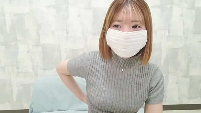 Snapshot of LOVE_MOMO_LOVE chatting on May 11, 2026, 10:49 am LOVE MOMO LOVE online show from May 11, 2026, 10:49 am