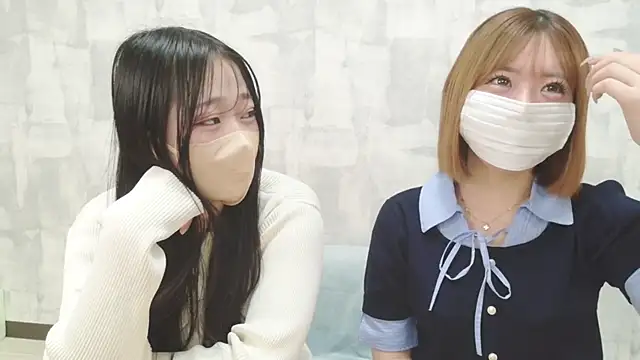LOVE MOMO LOVE online show from May 5, 2026, 12:19 pm