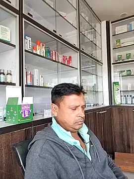 Snapshot of Raj1043 chatting on November 25, 2025, 4:57 am Raj1043 online show from November 25, 2025, 4:57 am