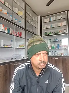 Raj1043 online show from December 20, 2025, 6:05 am