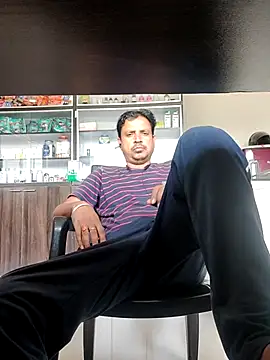 Snapshot of Raj1043 chatting on November 1, 2025, 5:03 am Raj1043 online show from November 1, 2025, 5:03 am